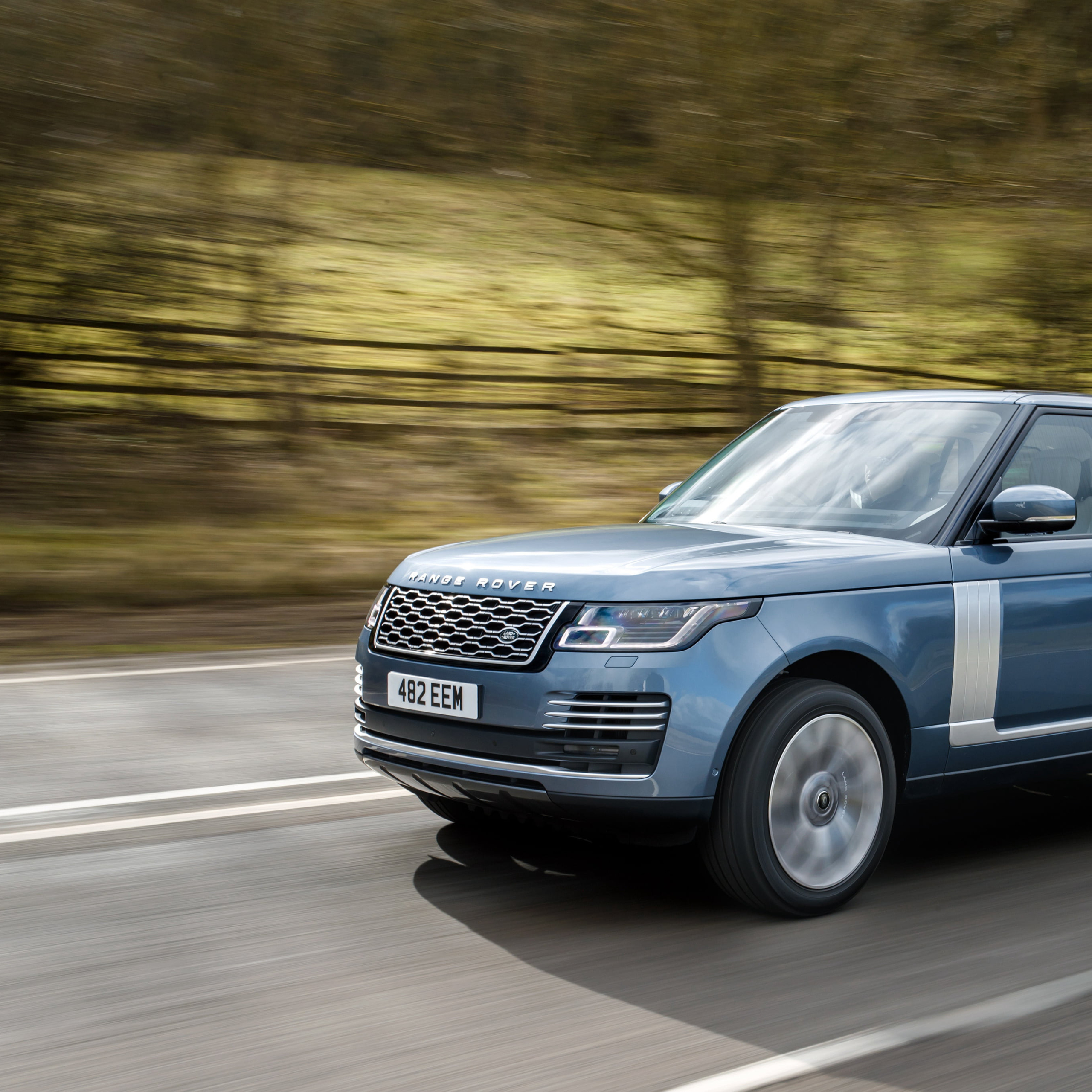 Local taxi service in Thame offering 24/7 rides